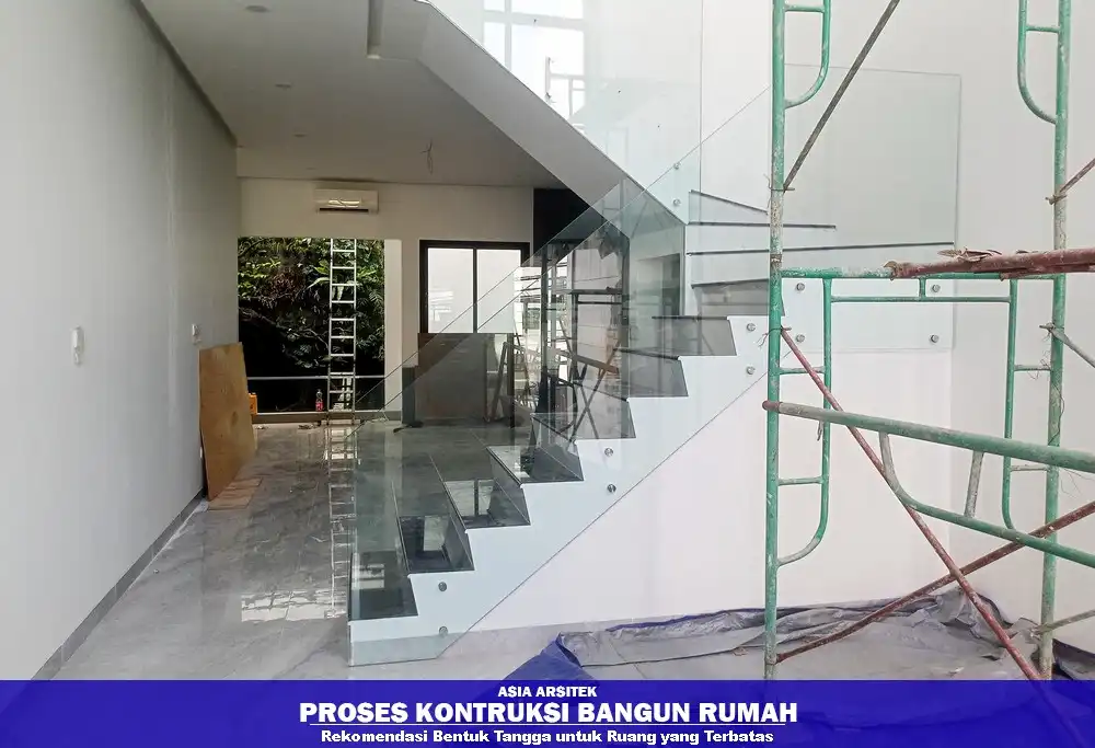 Tips Menentukan Letak Tangga Rumah 2 Lantai agar Tidak Memakan Ruang