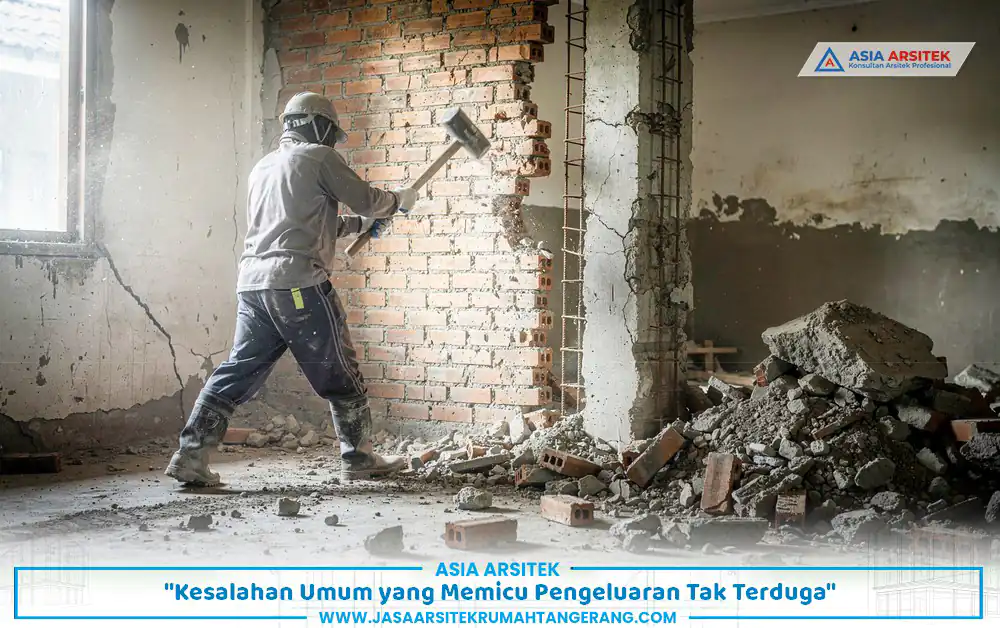 Kondisi struktur lama yang memicu biaya tambahan renovasi saat pembongkaran