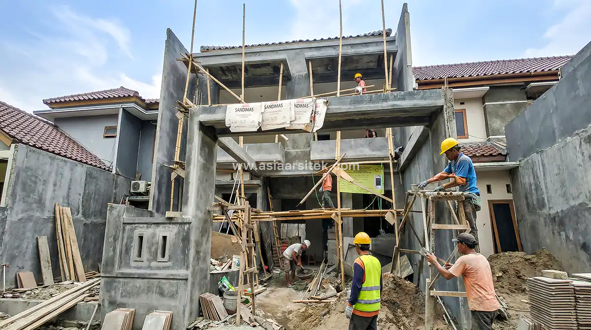 Monitoring Proyek dan Dokumentasi Berkala